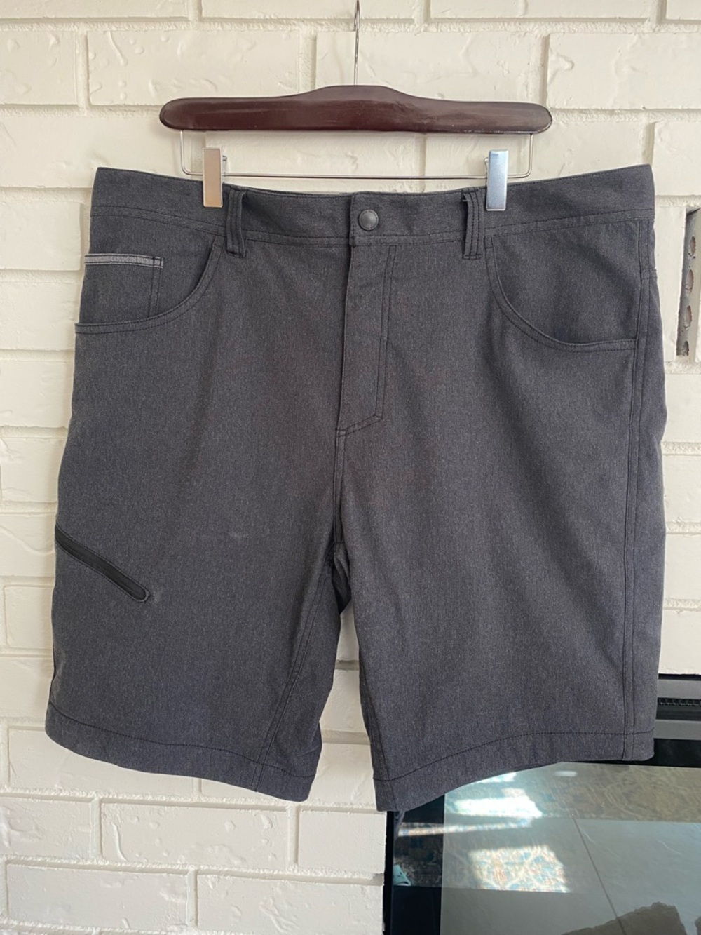 Royal Robbins Mens 38 Alpine Tour Shorts Charcoal Gorpcore